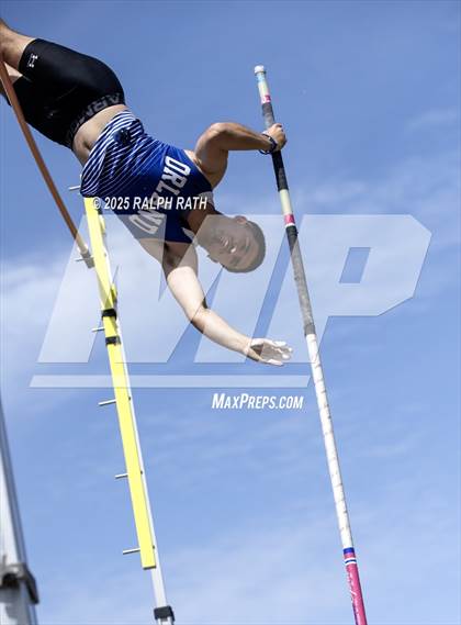 Thumbnail 3 in CIF NS Division 2 Finals (Pole Vault) photogallery.