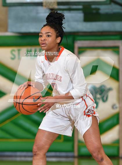 Thumbnail 3 in Mission Hills vs. Central (St. Mary's Stockton MLK Showcase) photogallery.
