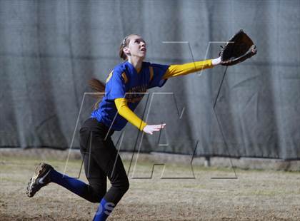 Thumbnail 1 in Chapel Hill vs. Sabine photogallery.