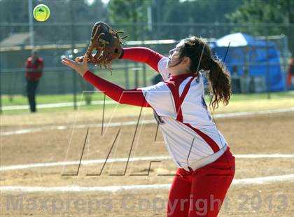 Thumbnail 3 in Chapel Hill vs. Sabine photogallery.