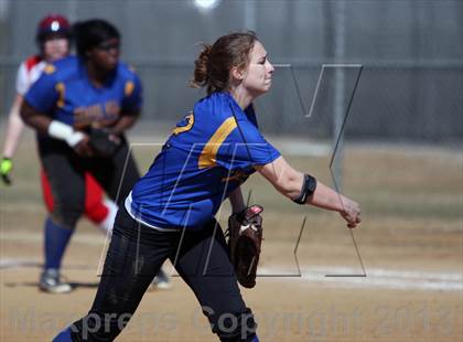 Thumbnail 3 in Chapel Hill vs. Sabine photogallery.