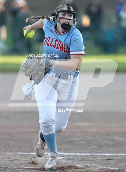 Thumbnail 3 in Aragon vs Hillsdale (Chanteloup) photogallery.