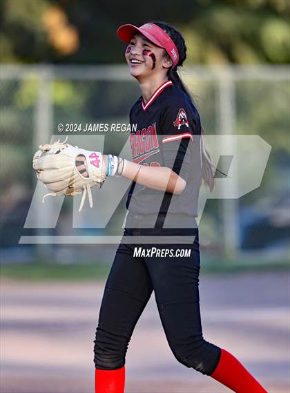 Thumbnail 2 in Aragon vs Hillsdale (Chanteloup) photogallery.