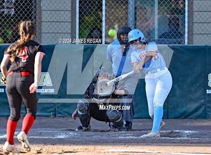 Thumbnail 2 in Aragon vs Hillsdale (Chanteloup) photogallery.