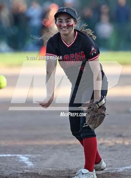 Thumbnail 3 in Aragon vs Hillsdale (Chanteloup) photogallery.