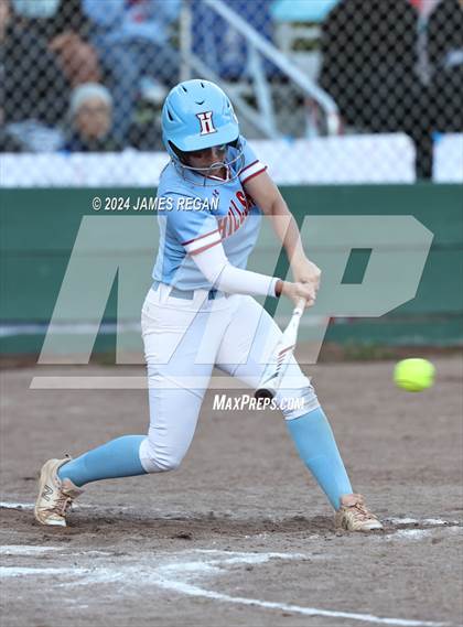 Thumbnail 1 in Aragon vs Hillsdale (Chanteloup) photogallery.