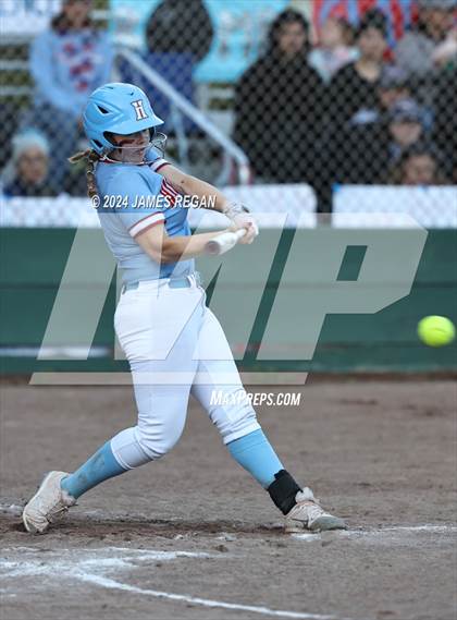 Thumbnail 3 in Aragon vs Hillsdale (Chanteloup) photogallery.