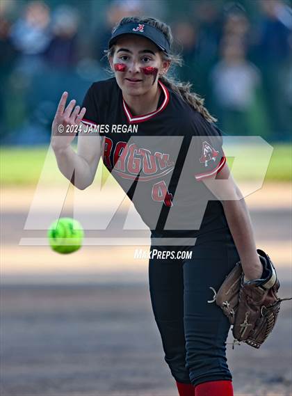 Thumbnail 3 in Aragon vs Hillsdale (Chanteloup) photogallery.