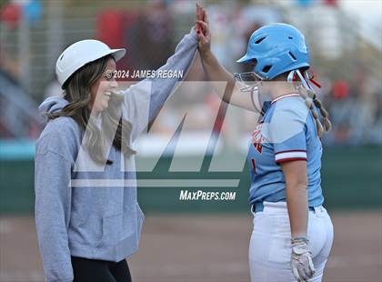Thumbnail 2 in Aragon vs Hillsdale (Chanteloup) photogallery.