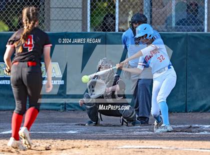 Thumbnail 2 in Aragon vs Hillsdale (Chanteloup) photogallery.