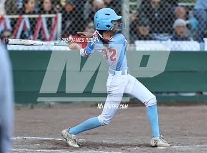 Thumbnail 3 in Aragon vs Hillsdale (Chanteloup) photogallery.