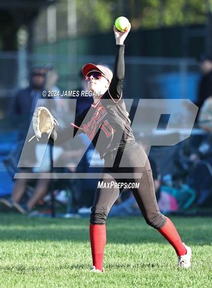 Thumbnail 2 in Aragon vs Hillsdale (Chanteloup) photogallery.