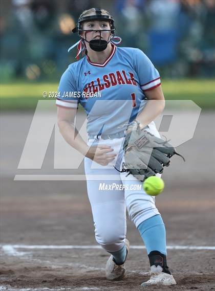 Thumbnail 2 in Aragon vs Hillsdale (Chanteloup) photogallery.