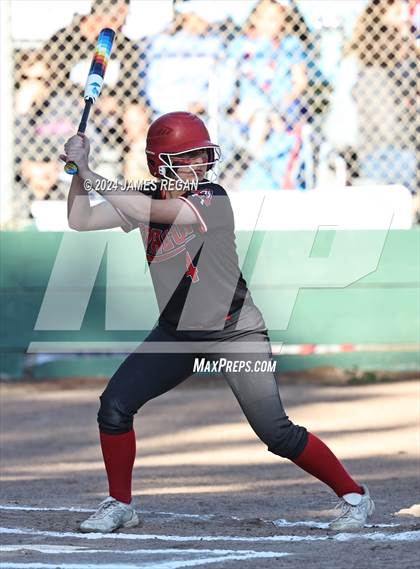 Thumbnail 2 in Aragon vs Hillsdale (Chanteloup) photogallery.