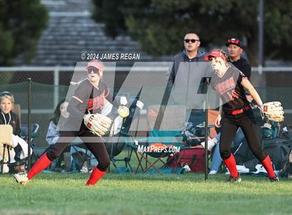 Thumbnail 1 in Aragon vs Hillsdale (Chanteloup) photogallery.
