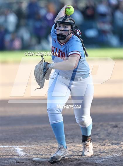 Thumbnail 3 in Aragon vs Hillsdale (Chanteloup) photogallery.