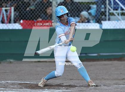 Thumbnail 2 in Aragon vs Hillsdale (Chanteloup) photogallery.