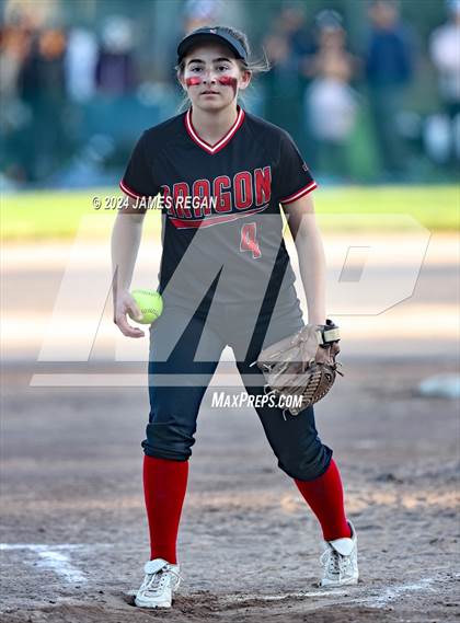 Thumbnail 2 in Aragon vs Hillsdale (Chanteloup) photogallery.