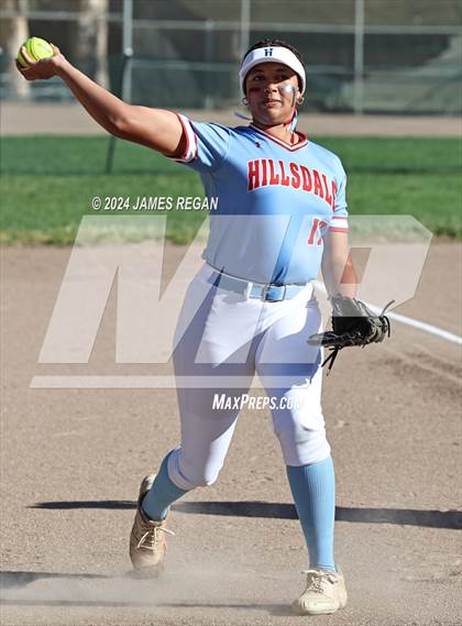 Thumbnail 2 in Aragon vs Hillsdale (Chanteloup) photogallery.