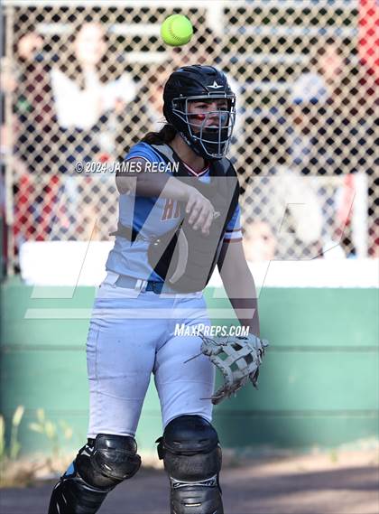 Thumbnail 1 in Aragon vs Hillsdale (Chanteloup) photogallery.