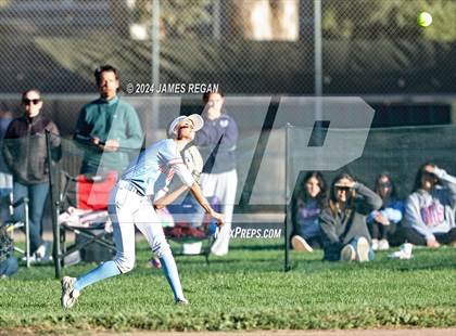 Thumbnail 2 in Aragon vs Hillsdale (Chanteloup) photogallery.