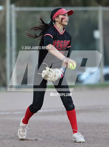 Thumbnail 3 in Aragon vs Hillsdale (Chanteloup) photogallery.