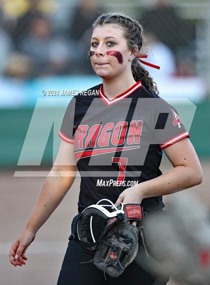 Thumbnail 2 in Aragon vs Hillsdale (Chanteloup) photogallery.
