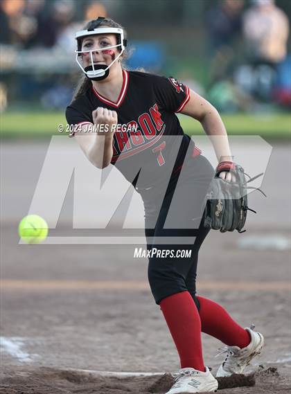 Thumbnail 1 in Aragon vs Hillsdale (Chanteloup) photogallery.