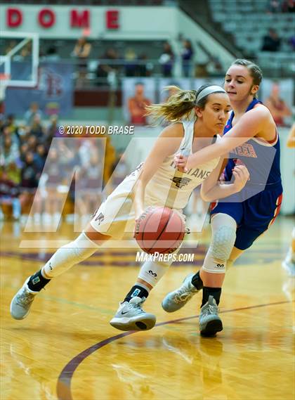 Thumbnail 2 in Volunteer @ Dobyns-Bennett photogallery.