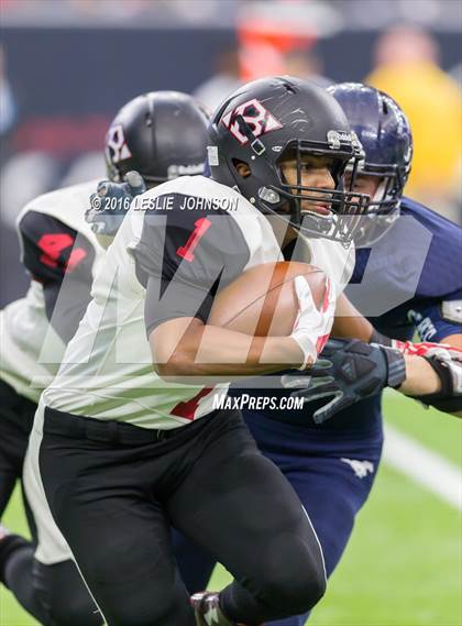 Thumbnail 3 in Clear Brook vs. Kingwood (6A Bi-District Playoff) photogallery.