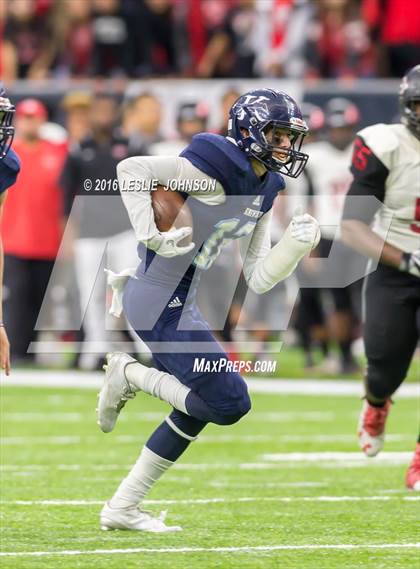 Thumbnail 3 in Clear Brook vs. Kingwood (6A Bi-District Playoff) photogallery.