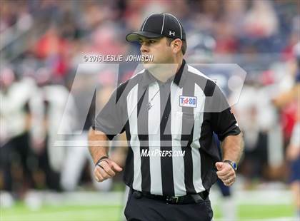 Thumbnail 3 in Clear Brook vs. Kingwood (6A Bi-District Playoff) photogallery.