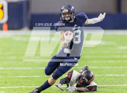 Thumbnail 2 in Clear Brook vs. Kingwood (6A Bi-District Playoff) photogallery.