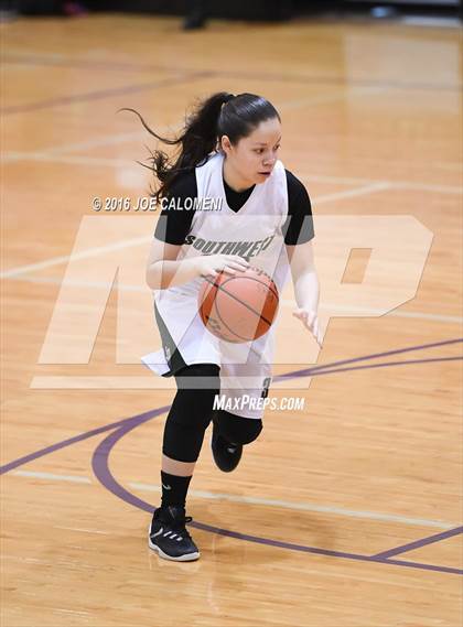 Thumbnail 3 in Boerne vs Southwest (Boerne ISD Tournament) photogallery.