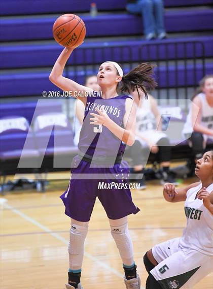 Thumbnail 3 in Boerne vs Southwest (Boerne ISD Tournament) photogallery.
