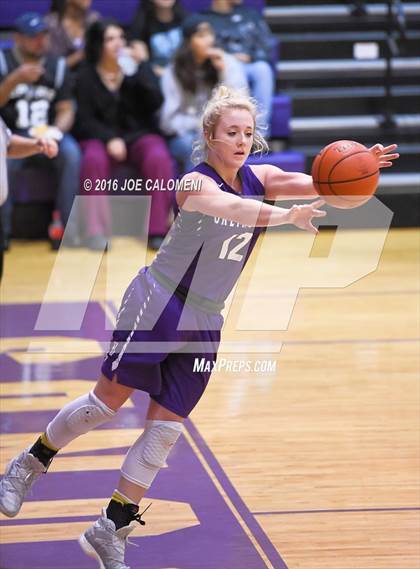 Thumbnail 3 in Boerne vs Southwest (Boerne ISD Tournament) photogallery.