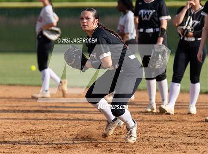 Thumbnail 1 in Woodville @ Kirbyville (UIL Region 3A D2 Bi-District Playoff Game 1) photogallery.