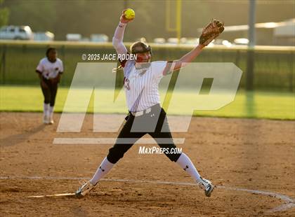 Thumbnail 3 in Woodville @ Kirbyville (UIL Region 3A D2 Bi-District Playoff Game 1) photogallery.