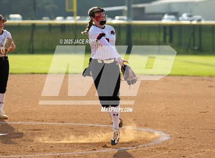 Thumbnail 2 in Woodville @ Kirbyville (UIL Region 3A D2 Bi-District Playoff Game 1) photogallery.