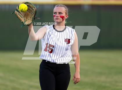 Thumbnail 1 in Woodville @ Kirbyville (UIL Region 3A D2 Bi-District Playoff Game 1) photogallery.