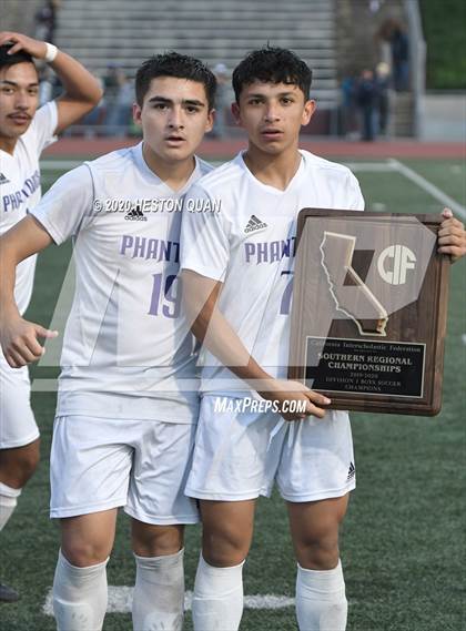 Thumbnail 3 in Cathedral vs. Loyola (CIF State SoCal Regional D1 Final) photogallery.