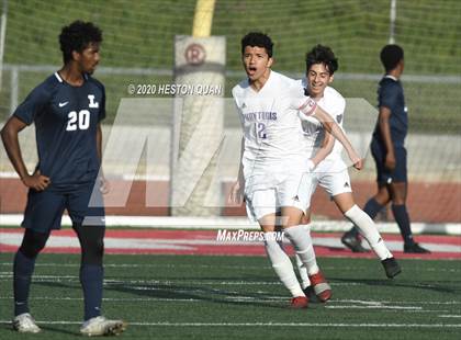 Thumbnail 1 in Cathedral vs. Loyola (CIF State SoCal Regional D1 Final) photogallery.