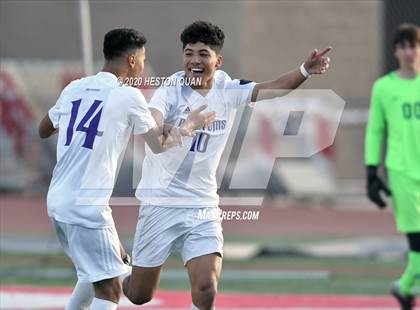 Thumbnail 2 in Cathedral vs. Loyola (CIF State SoCal Regional D1 Final) photogallery.