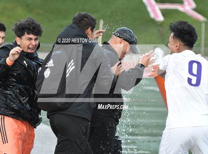 Thumbnail 2 in Cathedral vs. Loyola (CIF State SoCal Regional D1 Final) photogallery.