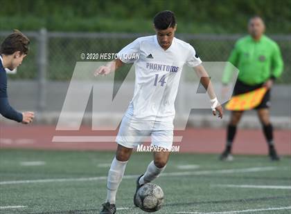 Thumbnail 2 in Cathedral vs. Loyola (CIF State SoCal Regional D1 Final) photogallery.