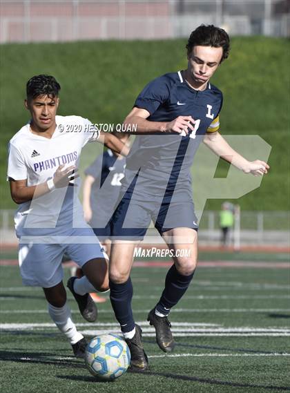 Thumbnail 1 in Cathedral vs. Loyola (CIF State SoCal Regional D1 Final) photogallery.