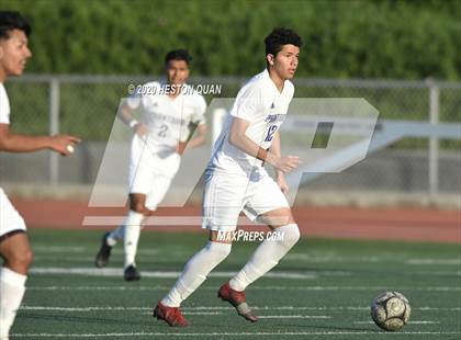 Thumbnail 2 in Cathedral vs. Loyola (CIF State SoCal Regional D1 Final) photogallery.