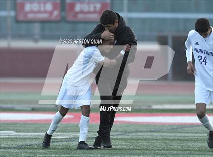 Thumbnail 2 in Cathedral vs. Loyola (CIF State SoCal Regional D1 Final) photogallery.