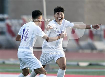 Thumbnail 1 in Cathedral vs. Loyola (CIF State SoCal Regional D1 Final) photogallery.