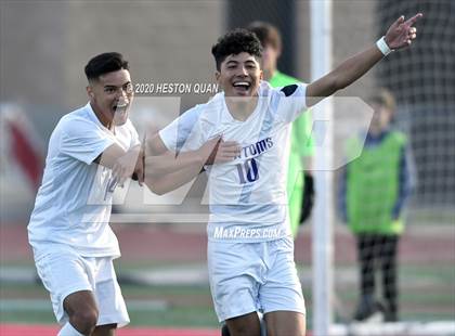 Thumbnail 1 in Cathedral vs. Loyola (CIF State SoCal Regional D1 Final) photogallery.